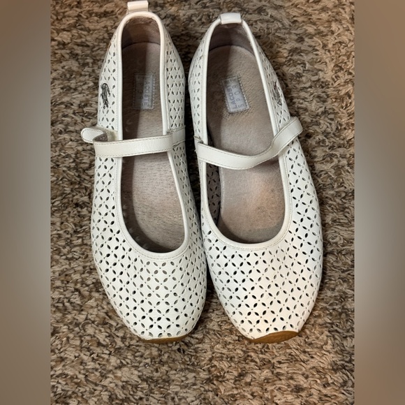 Pressure Vessels Lacoste Women's Marthe Canvas Ballerina